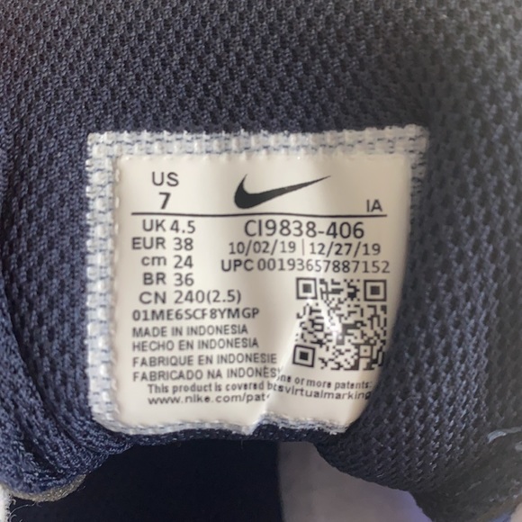 Nike Women's Air Max Vapor Wing Tennis Shoes - Picture 8 of 8